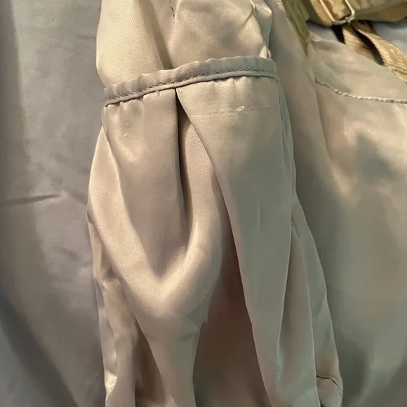 PINK Victoria's Secret Beige Travel Bag in EUC - Picture 8 of 16